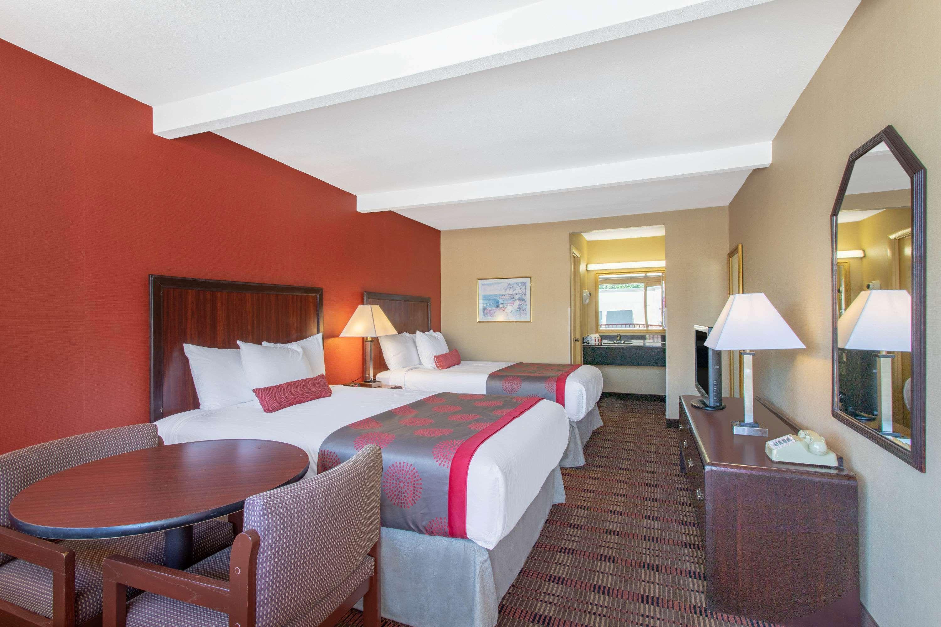 Ramada Limited Cockeysville Extérieur photo