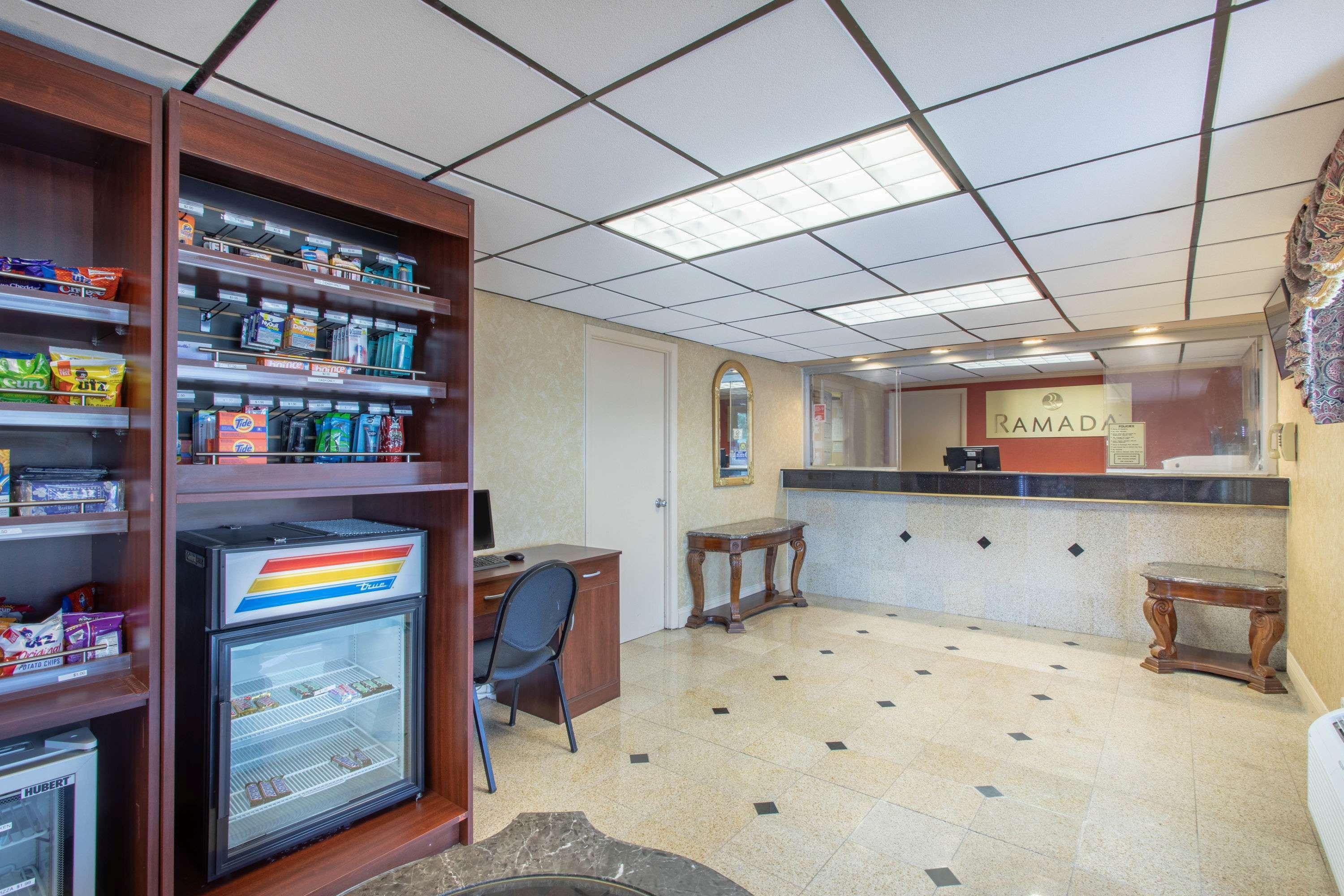 Ramada Limited Cockeysville Extérieur photo
