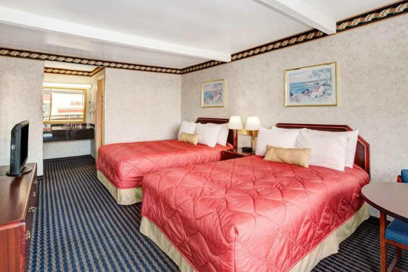 Ramada Limited Cockeysville Extérieur photo